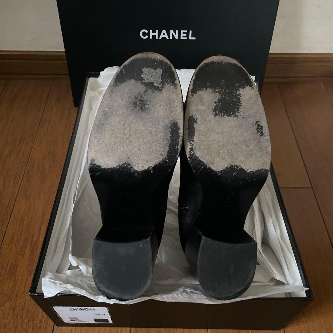 CHANEL 黒　スエード　ショートブーツ