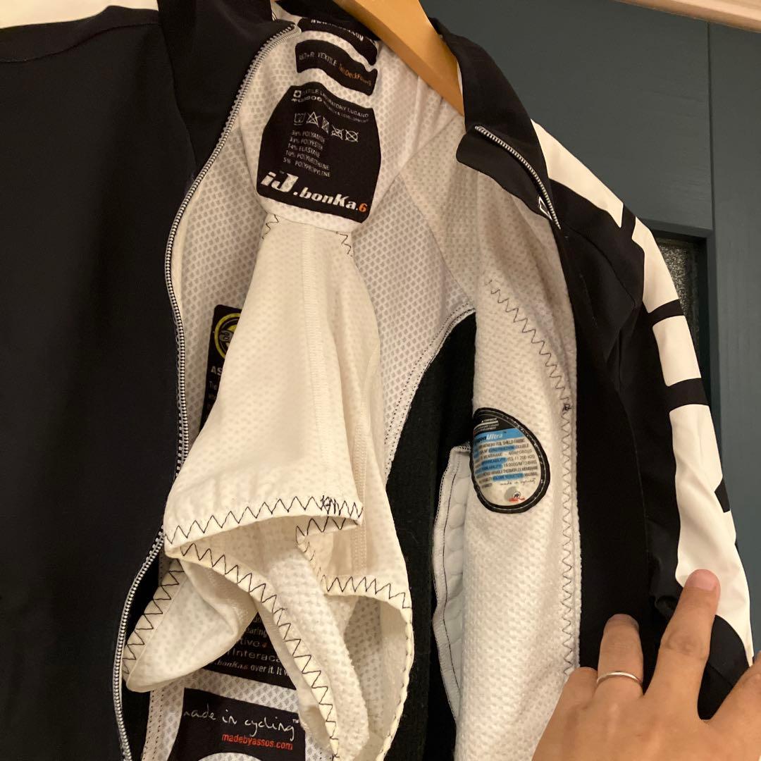 ASSOS R&D EXILE サイクルジャケット ブラック/ホワイト