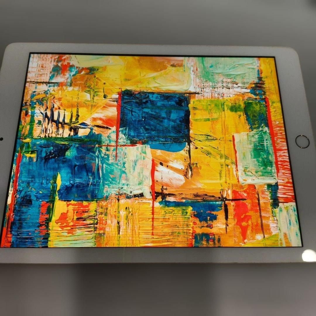 【軽快OS】iPad 第5世代セルラー 32GBゴールド＋ペン＋充電器＋ケーブル