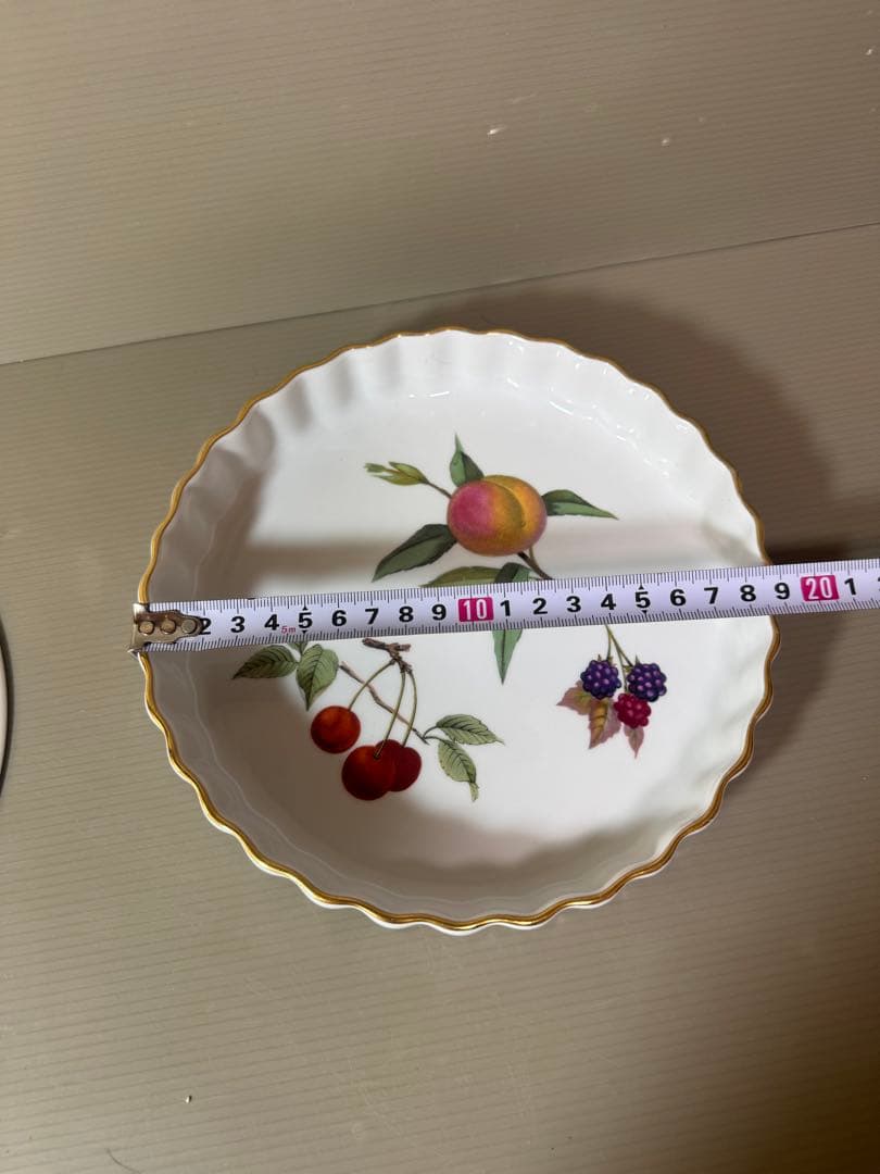 2763 ウェッジウッド皿1客　ロイヤルウースター皿1客　金彩