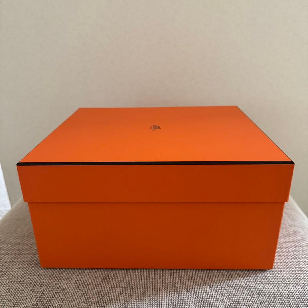 HERMES ギフトボックス とピコタン保存袋