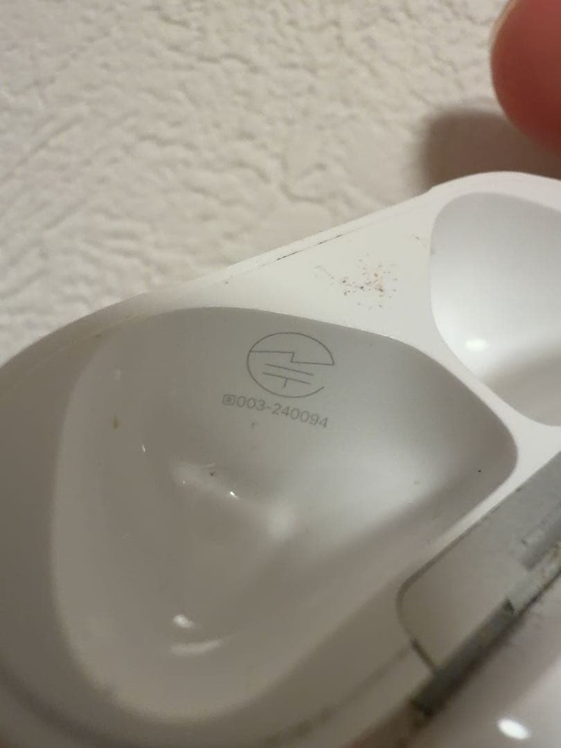 【slu】AirPods 4 アクティブノイズキャンセリング