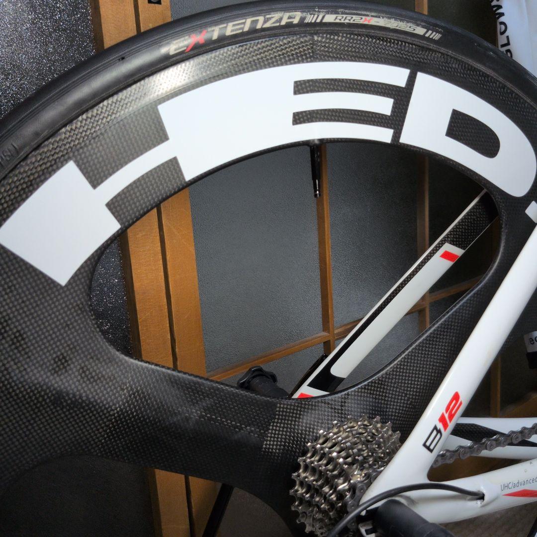 トライアスロンバイク HEDホイールステッカー1台分12枚.イメージです。