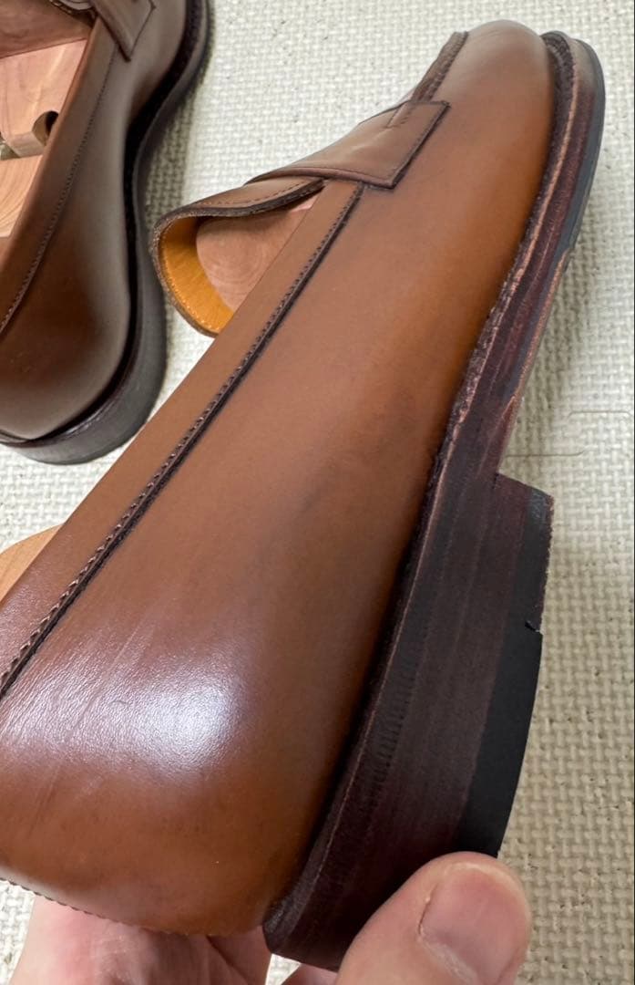 ジャランスリワヤ　ローファー