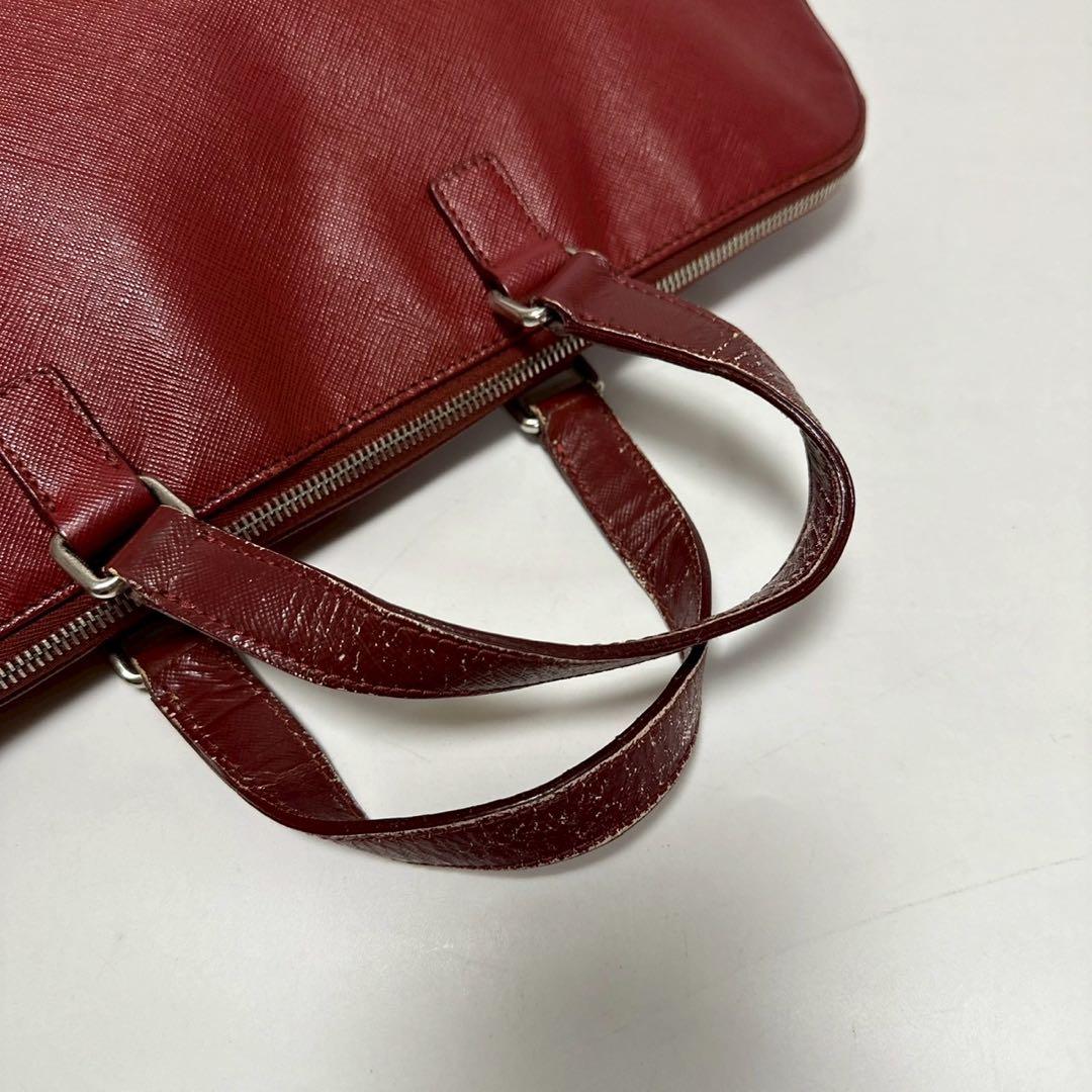 t44 プラダ　三角ロゴ　サフィアーノレザー　ブリーフケース　ハンドバッグ.