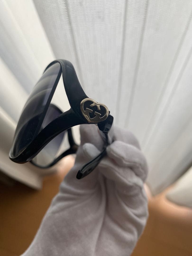 MONOTONE！GUCCI サングラスハートレディース黒ケース付き度なし