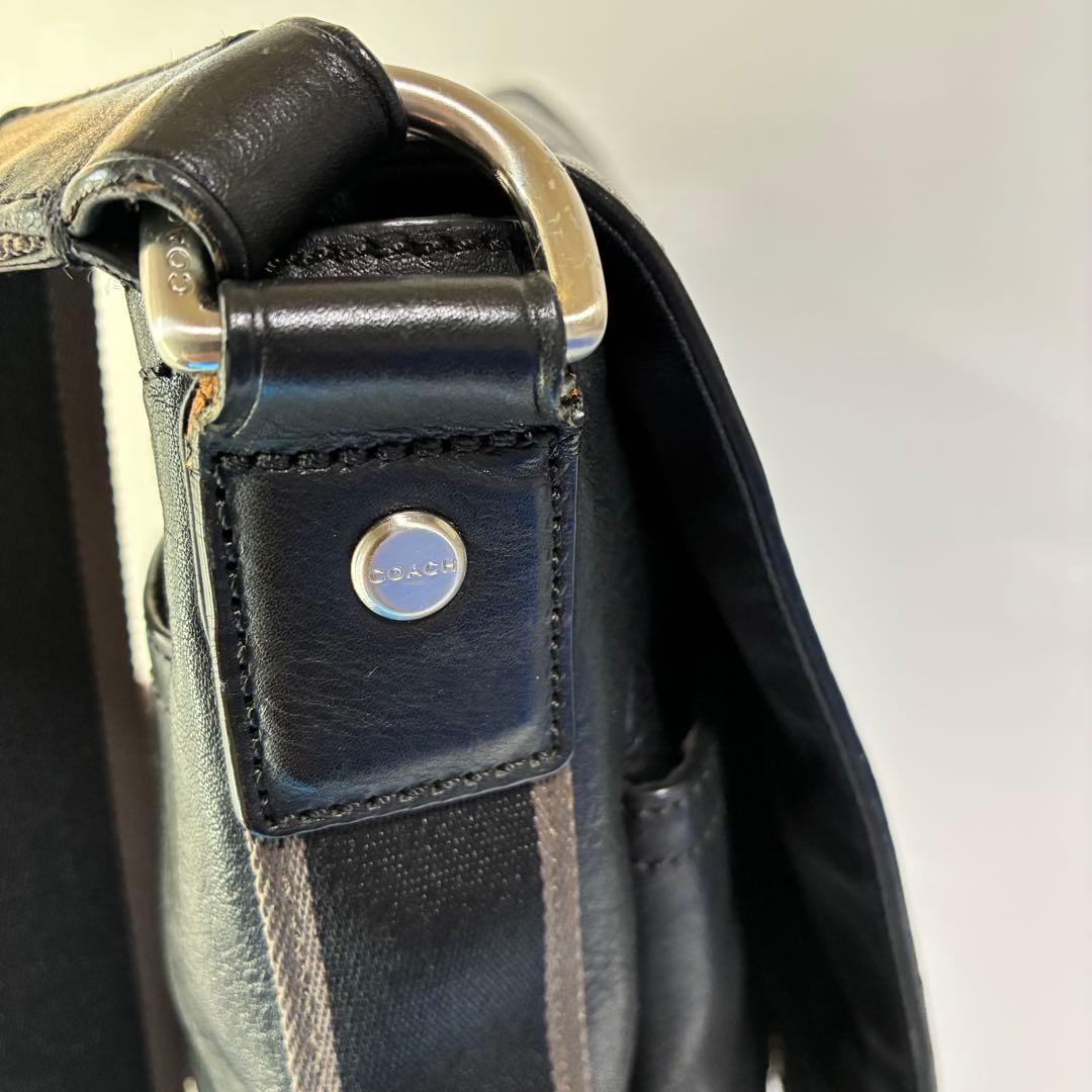 COACH ブラックレザー ショルダーバッグ
