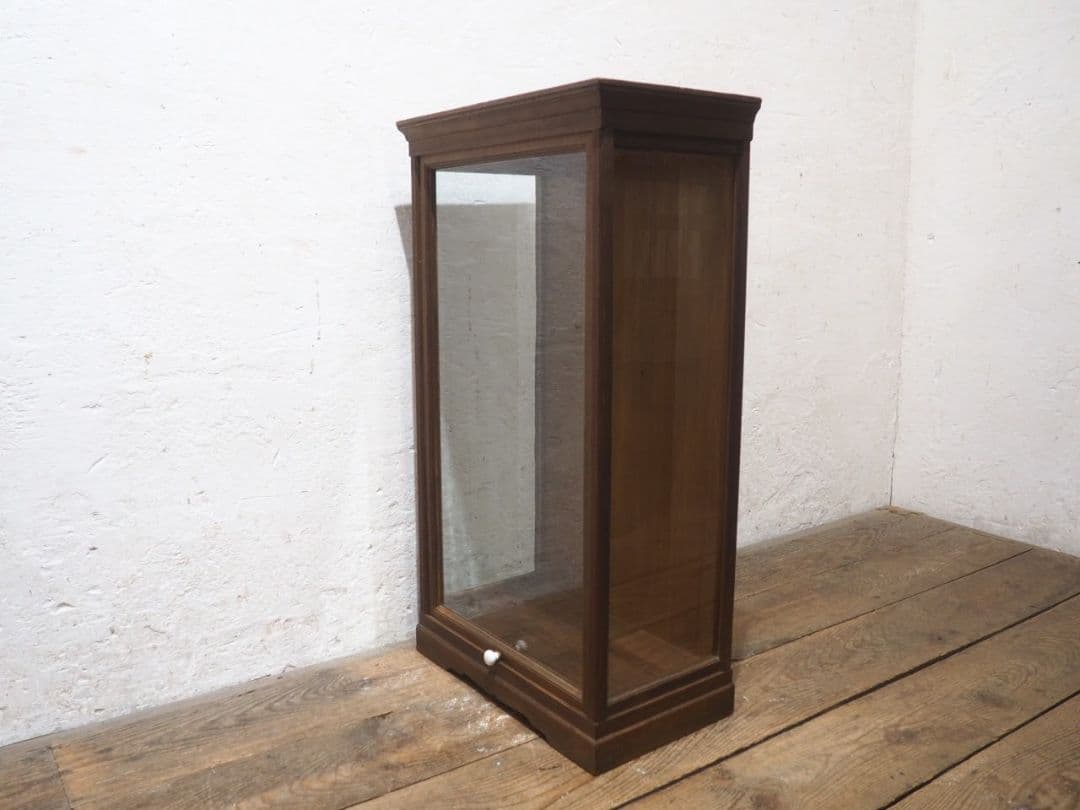 1316 ケンドン式　3面ガラスの飾り棚　展示棚　人形ケース　レトロ　骨董