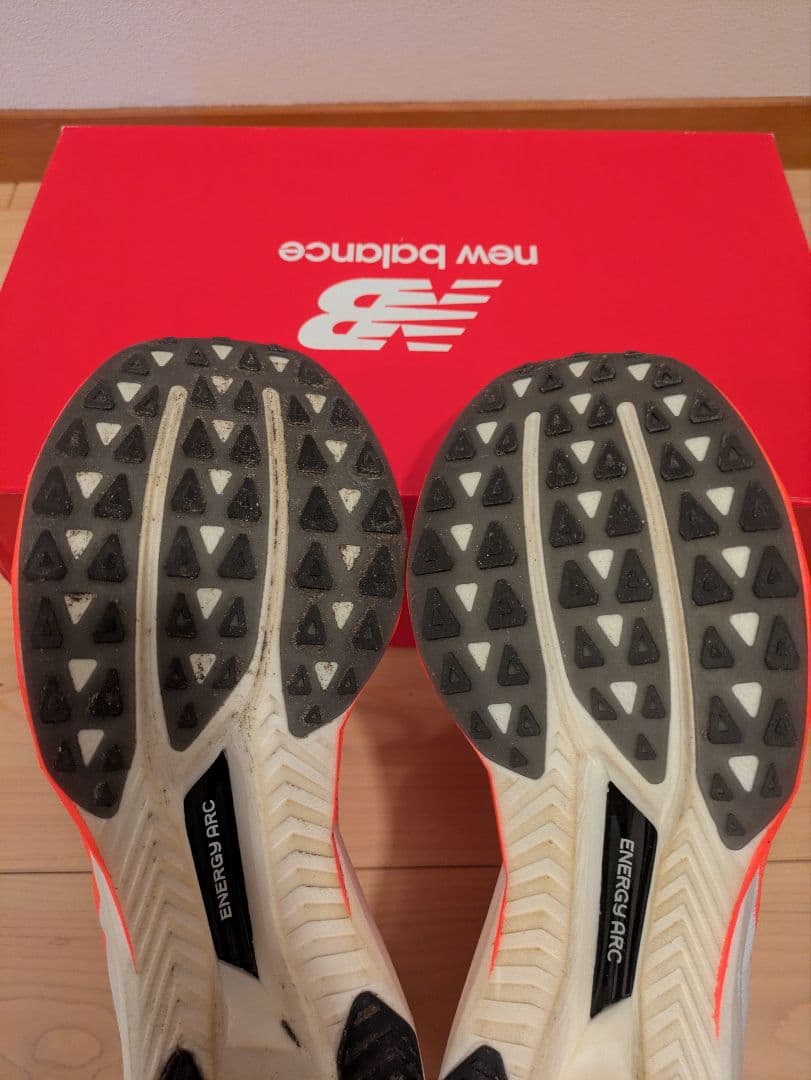 New Balance Fuelcell SC Elite 5 初期特典付き