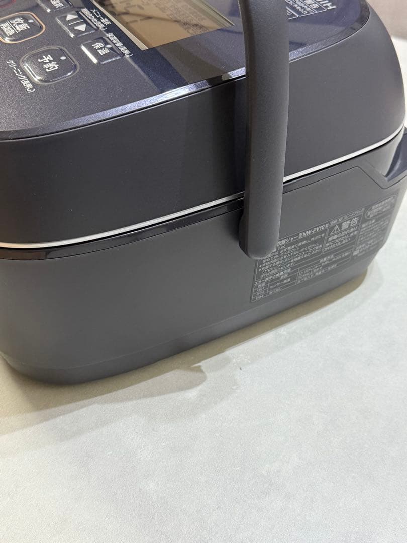 象印 炎舞炊き NW-PV10 圧力IH 5.5合 炊飯器 2024年製