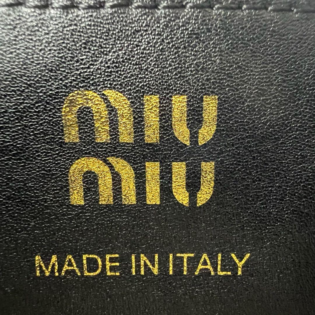 極美品　MIU MIU　ナッパレザー　巾着バッグ　斜め掛け　ショルダーポーチ　黒