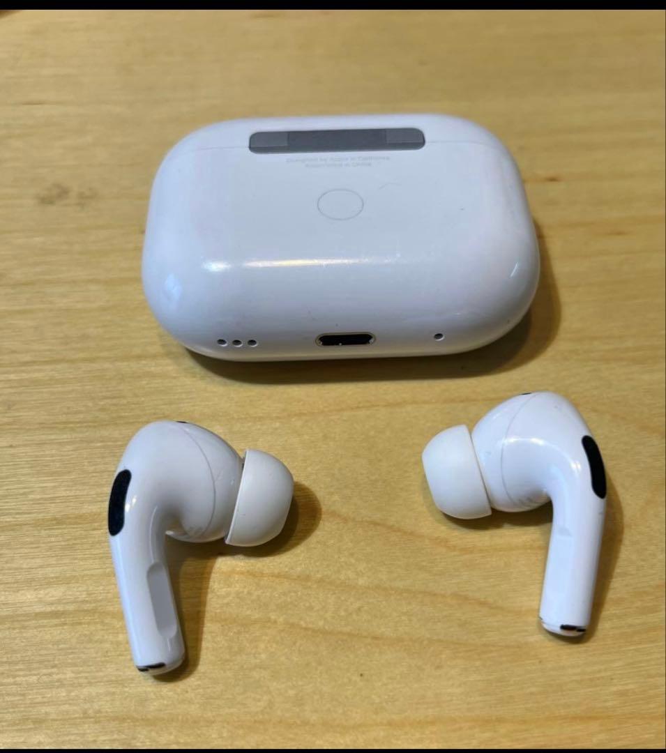 AirPods Pro MQD83J/A (第2世代) Lightning