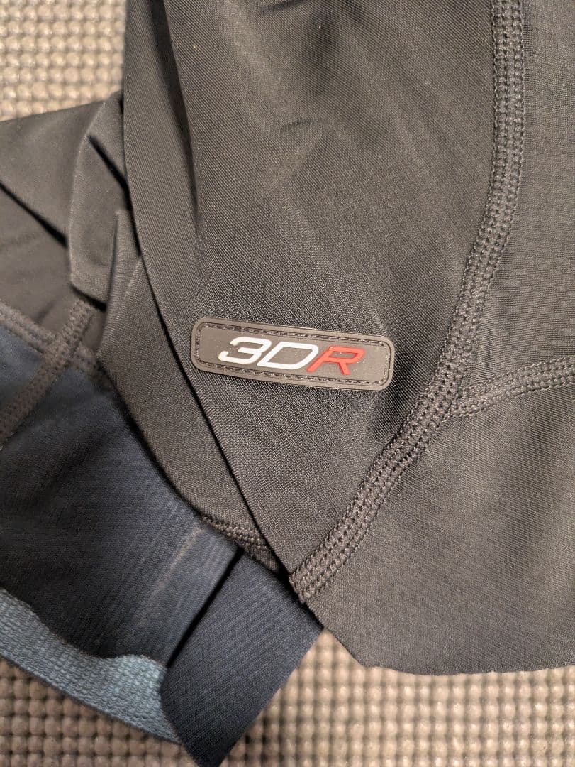 パールイズミ　コールド シェイド ビブ パンツサイズM