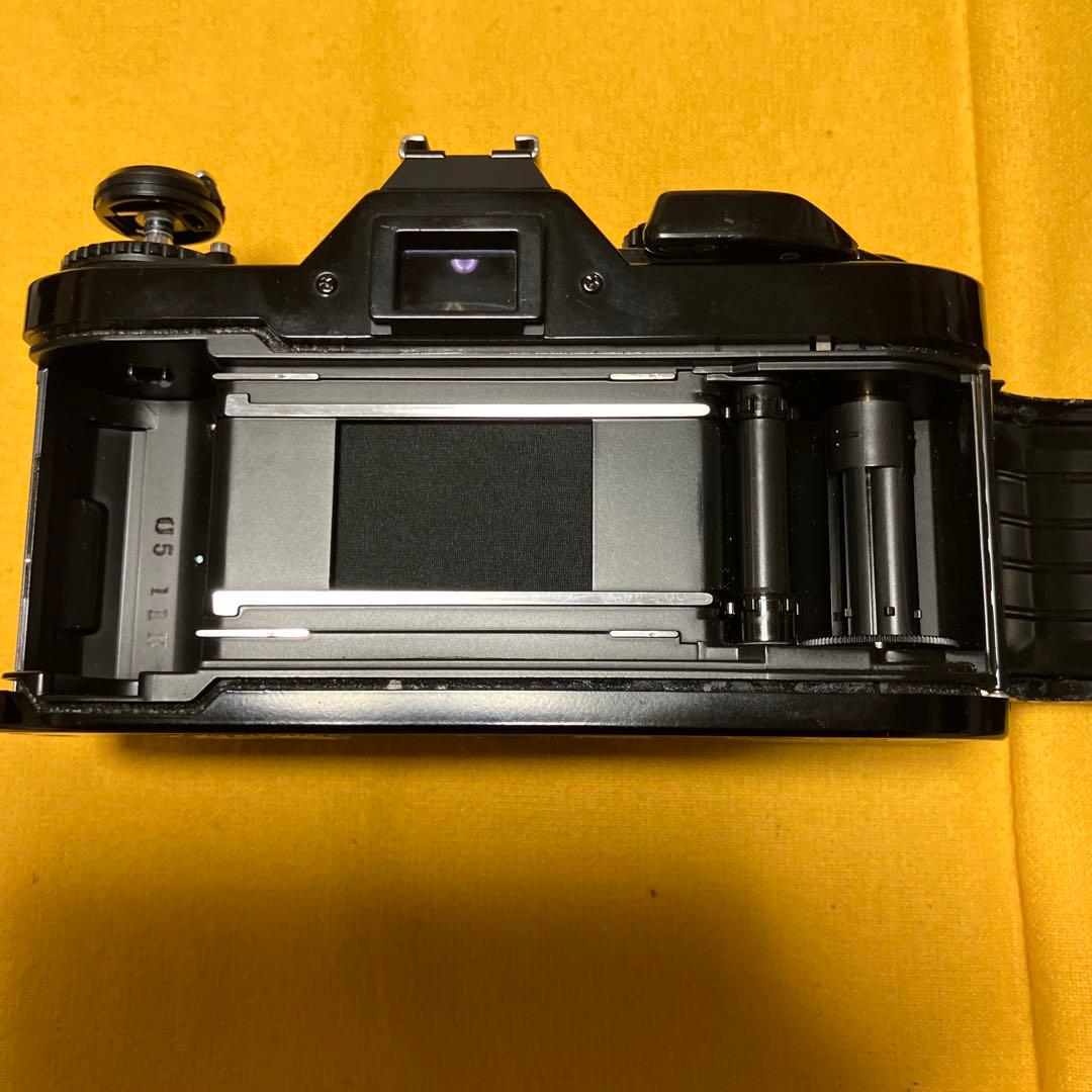 Canon AV-1 フィルムカメラ レンズ付き