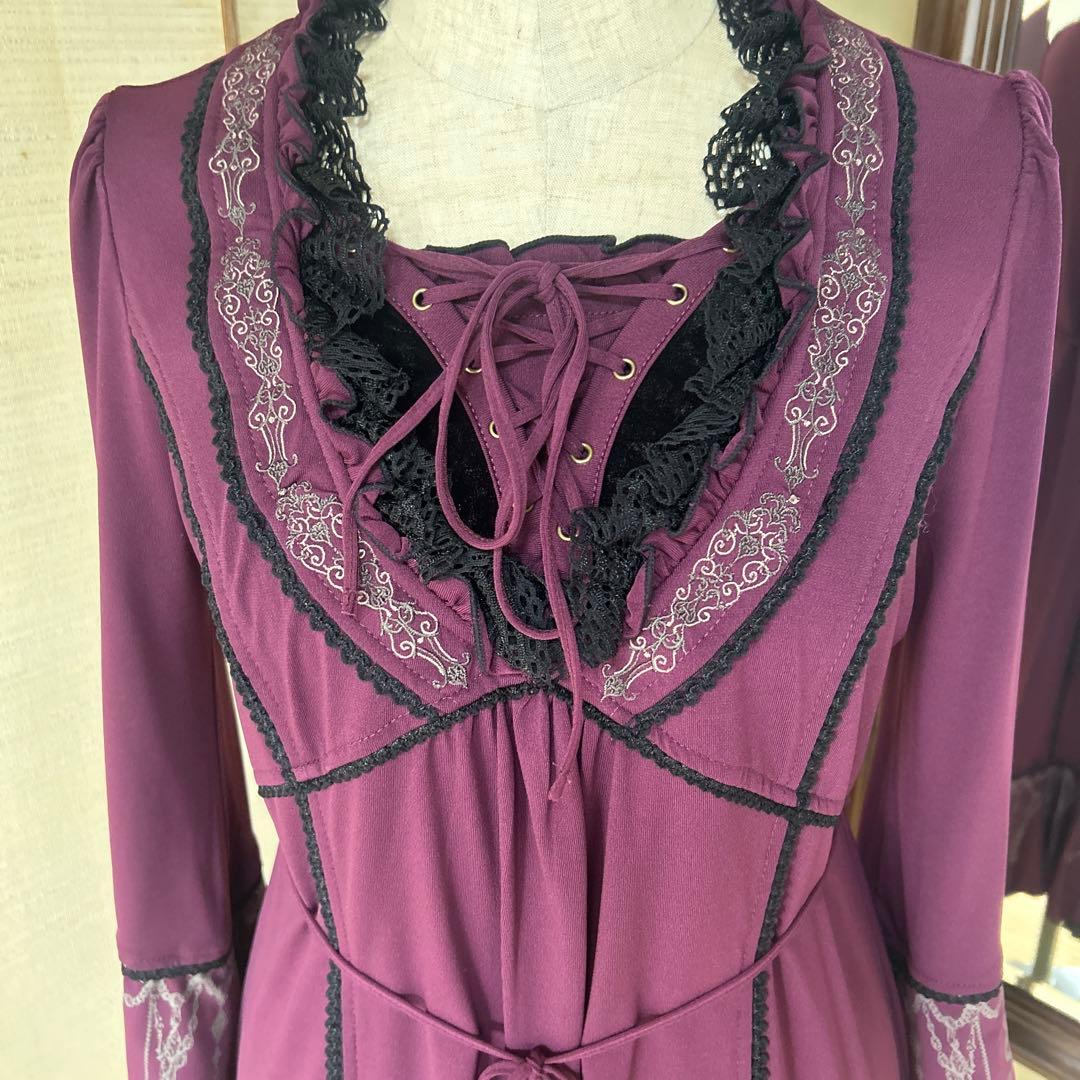 OZZ ONESTE パープル レースアップひざ丈ワンピース［商品番号3］