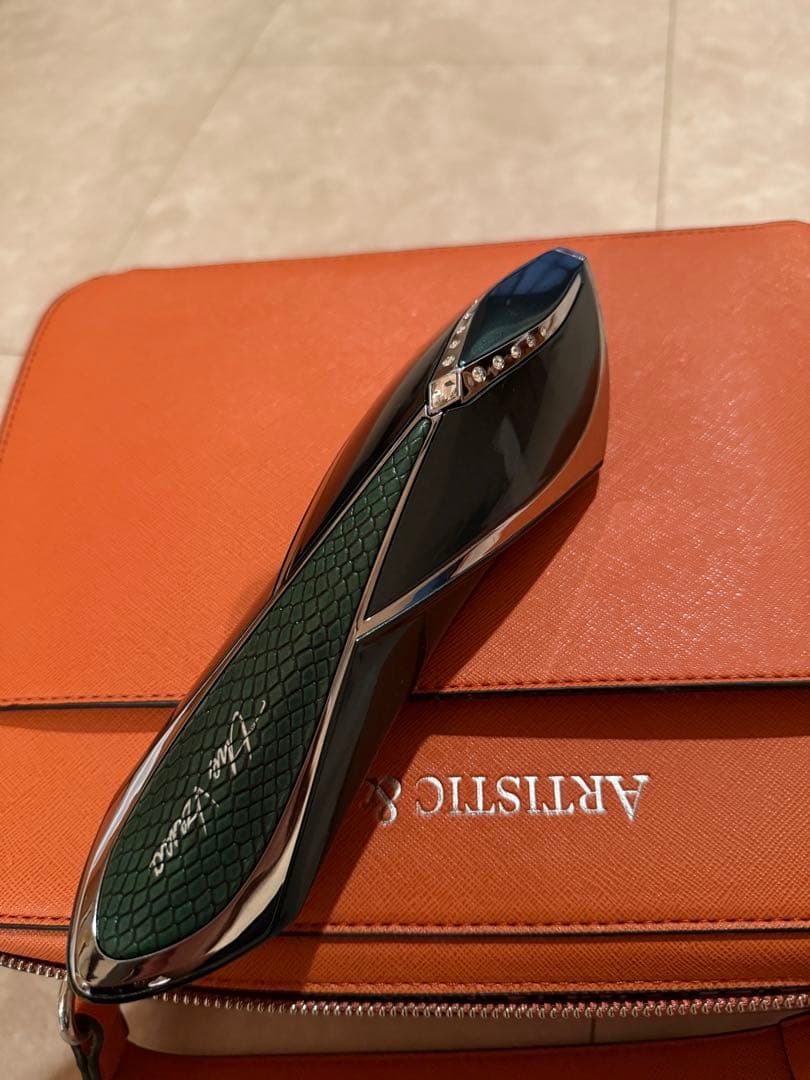 最終値下げ☆【高級美顔器】Artistic&Co.メデューサ本体＋ジェルセット