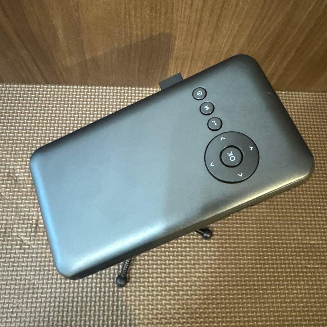 小型プロジェクター KABENI(カベーニ)