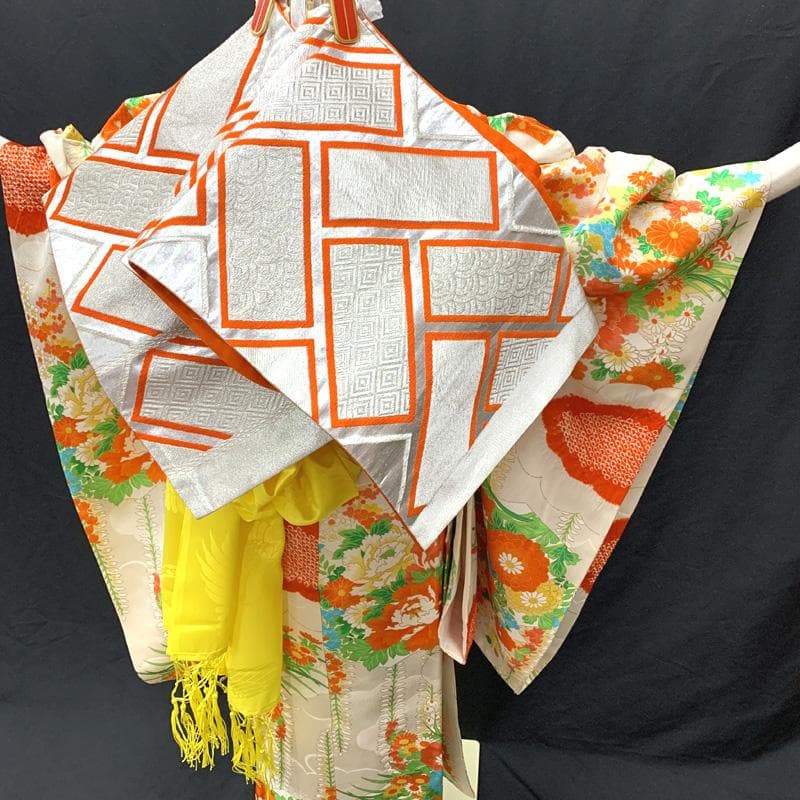 506ag39□七五三 七歳 女児 着物&袋帯 金彩 絞染め 花 白□美品