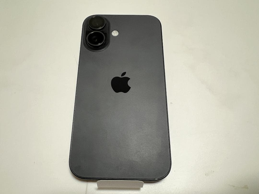 【美品】Apple iPhone16 128GB ブラック　海外版 BT89%