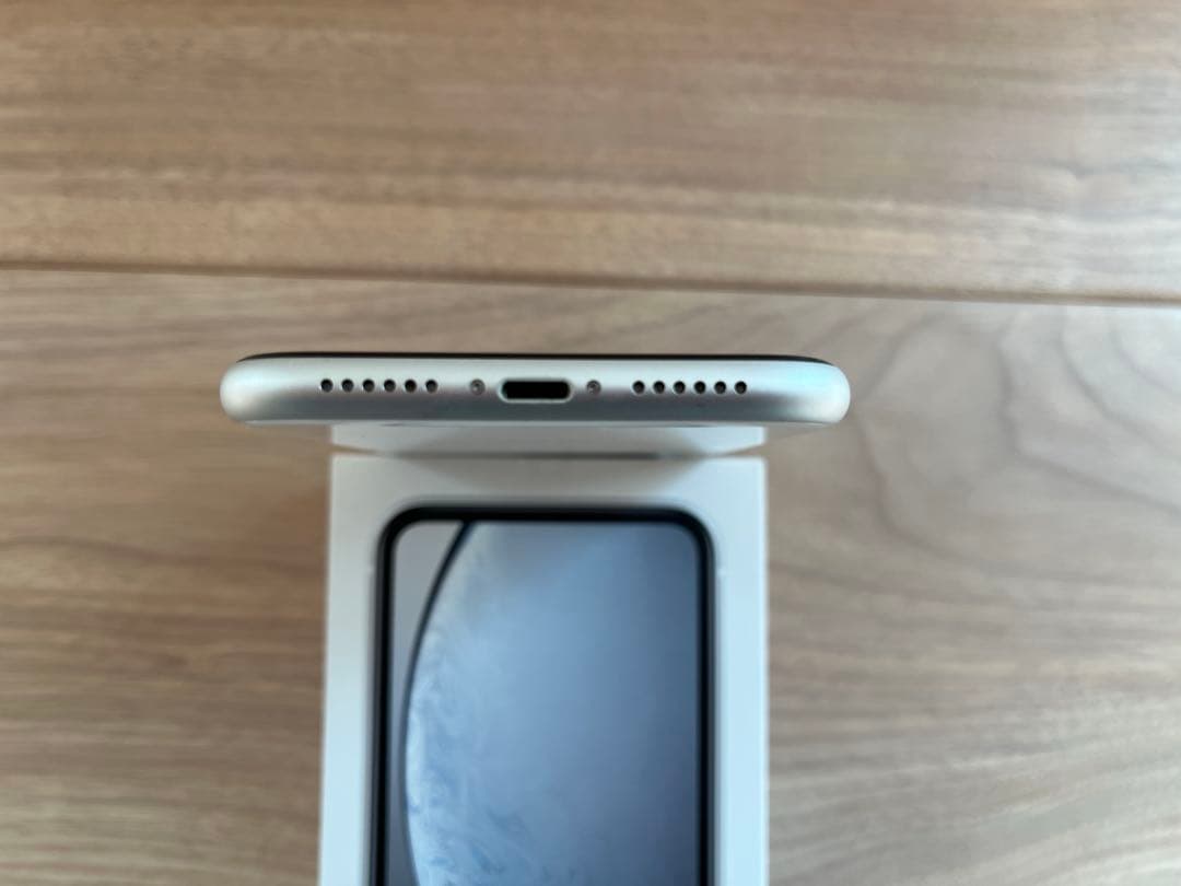 【超美品】iPhone XR ホワイト 128GB