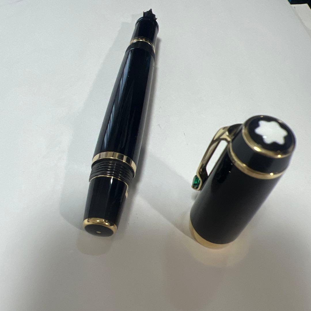 モンブランボエム万年筆グリーンとペンケース ボエム ブラック/レッド1本差し