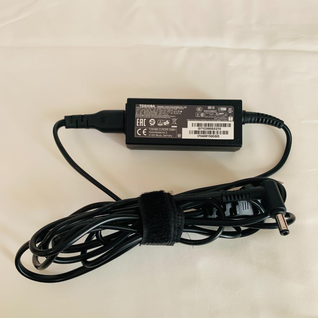 T017【美品】東芝 15.6型/i3第7世代/8G/SSD256GB