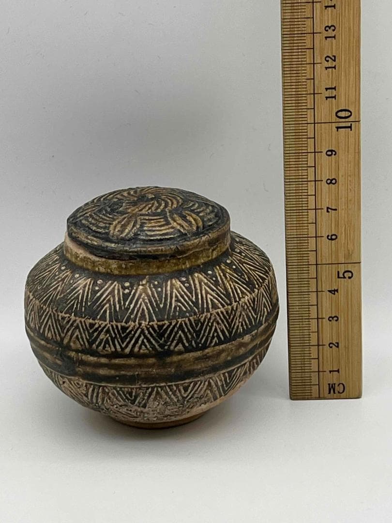 北宋時代 青磁 天目吉州窯菱格紋刻花茶入壺　蓋付き　茶入　茶道具(F-85)