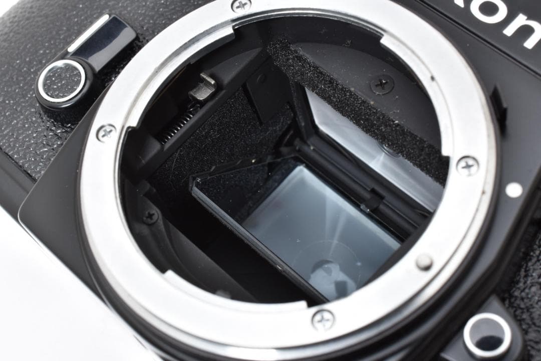 超美品 ニコン EM フィルムカメラ モルト新品交換済 H030