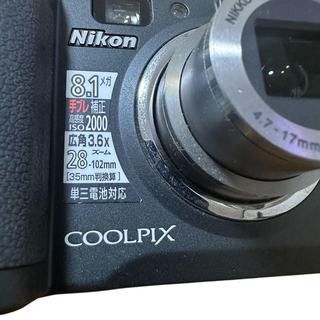 Nikon COOLPIX P50 8.1MP コンパクトデジタルカメラ