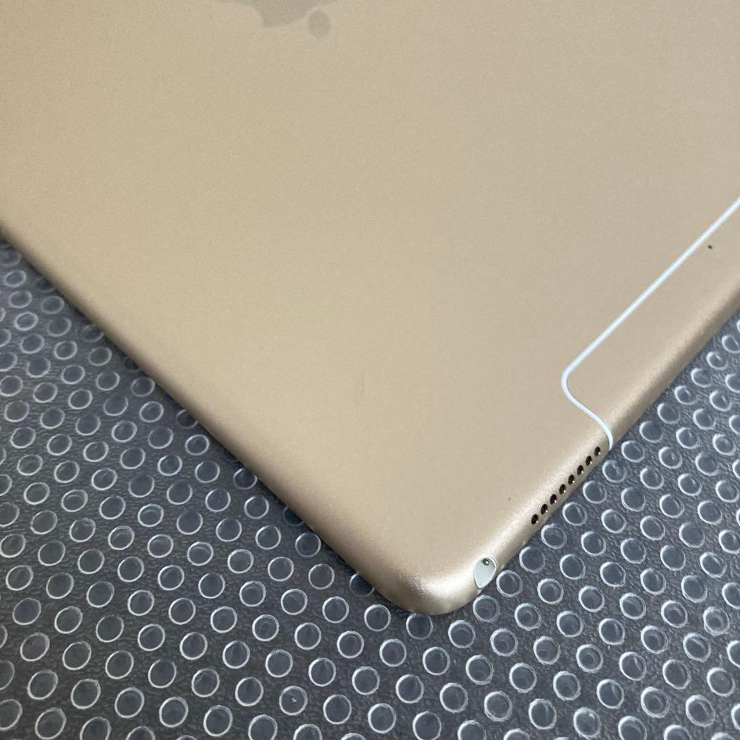 2751 外観美品☆iPad Pro 64GB 10.5インチ SIMフリー☆
