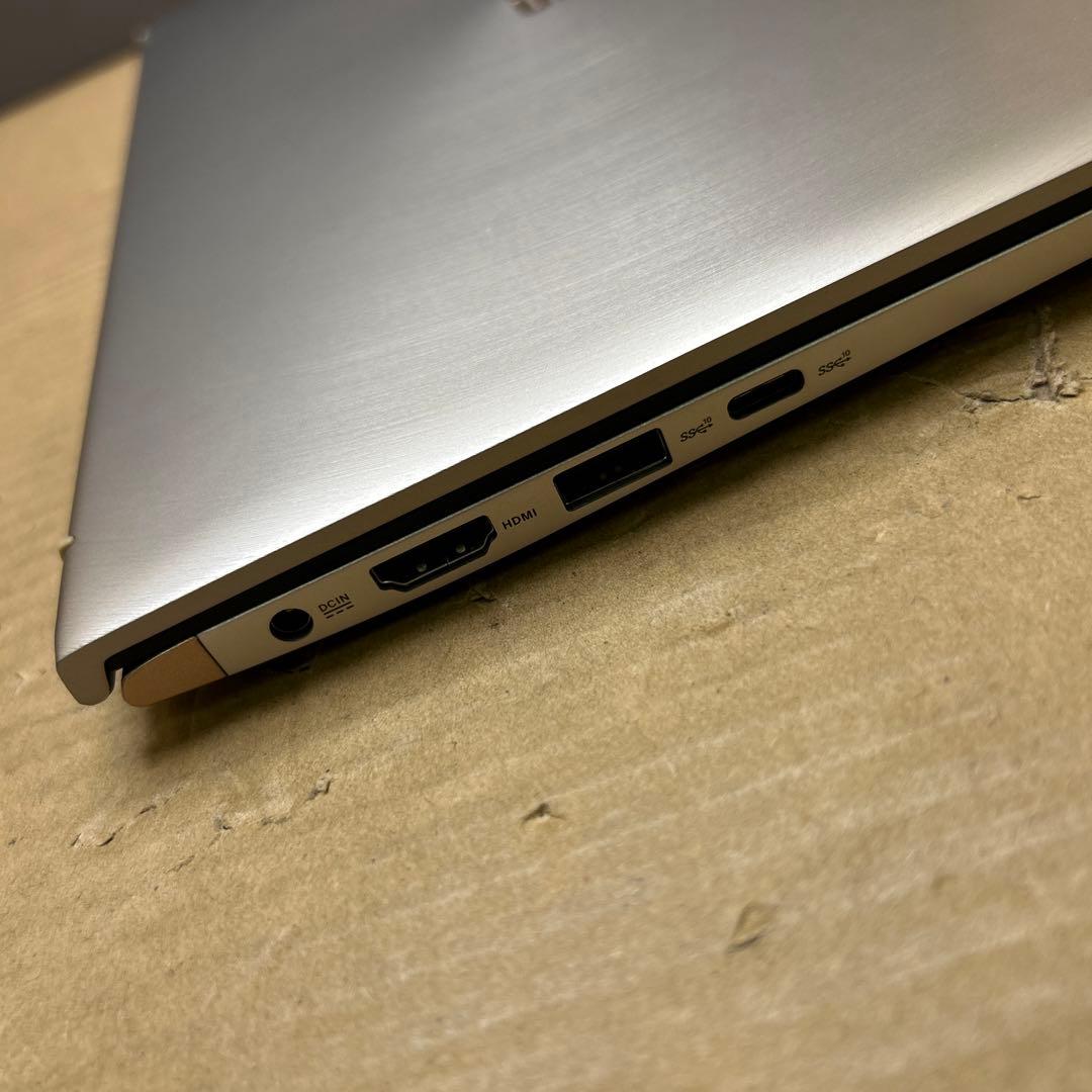 UX333F ZenBook 256G シルバー