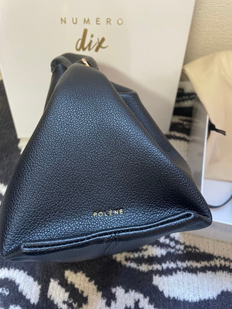 POLÈNE NUMERO dix ブラック ショルダーバッグ