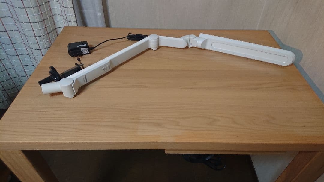 まりたん様引取■カリモク★学習机★ボナシェルタ★90cm★デスクライト付き