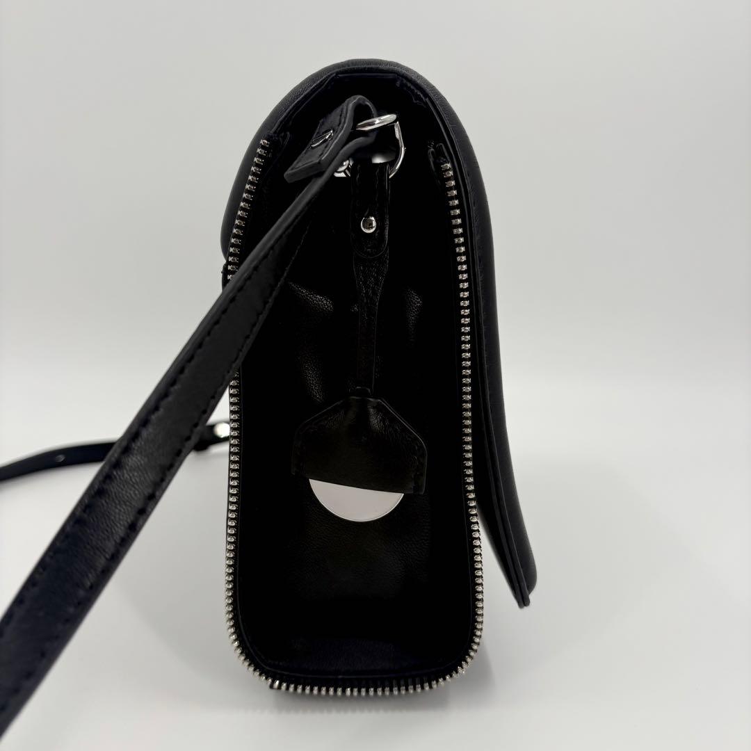 美品　DIESEL ディーゼル ショルダーバッグ レザー 黒 斜め掛け 834