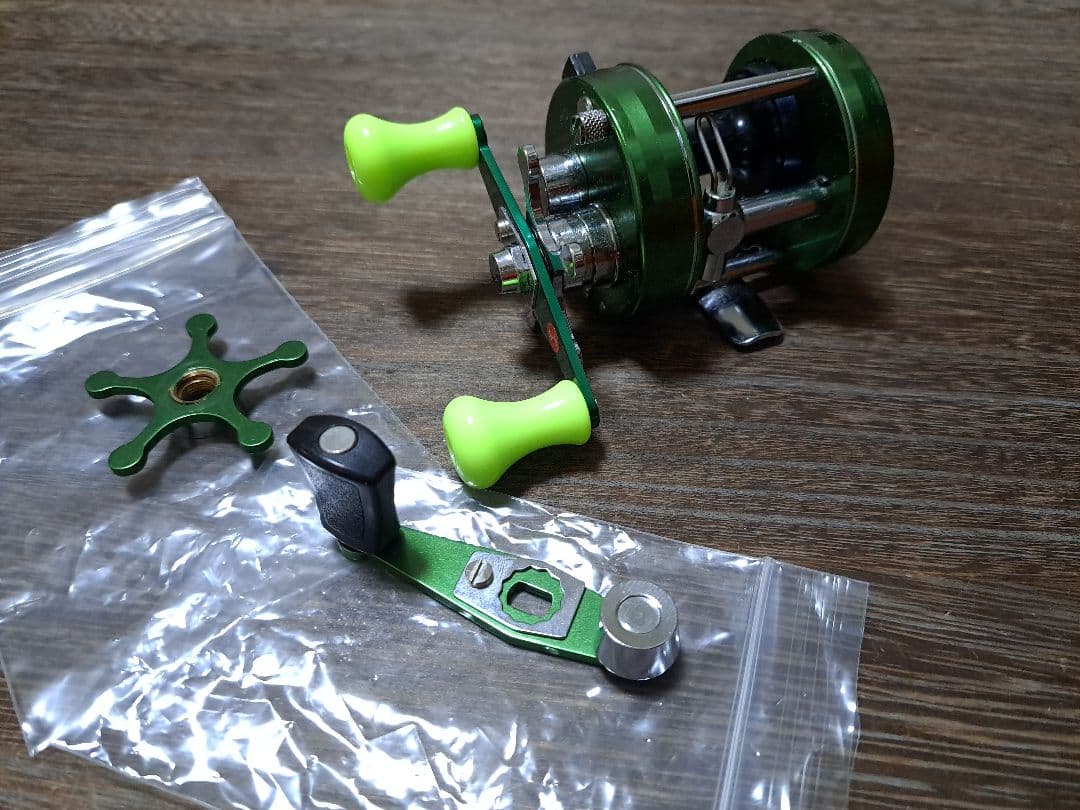 Abu ambassadeur 2500C　グリーン　サイモンシモムラ　ハンドル