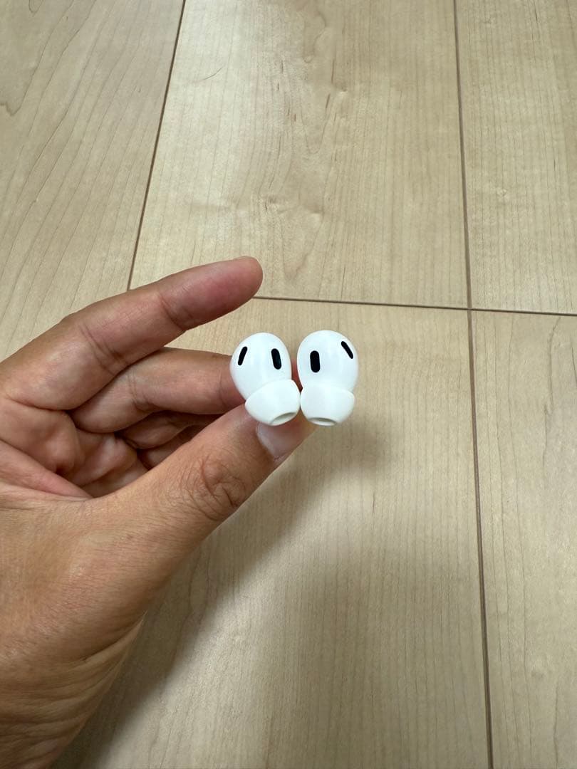 AirPods Pro 2 エアポッズプロ2 純正　正規品　本物　付属品あり
