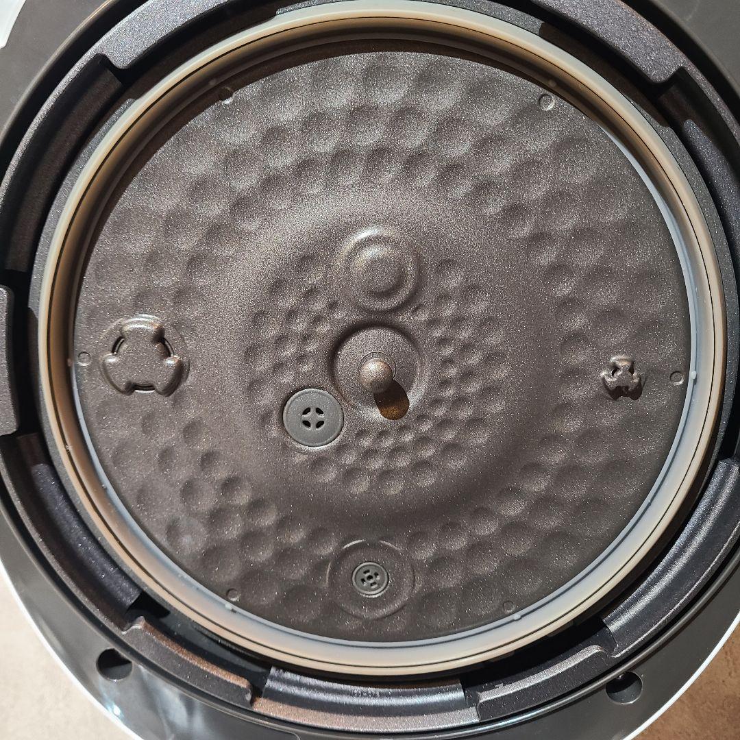 なでしこ健康生活　CRP-NO610F　炊飯器　６合炊き　高圧力ヒーター式加熱