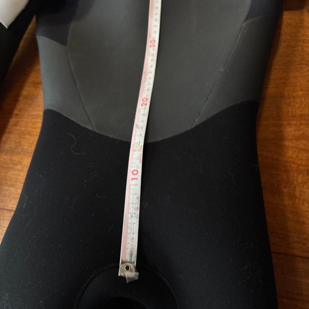 オーダーほぼ新品　セミドライスーツ ブラック・ホワイト