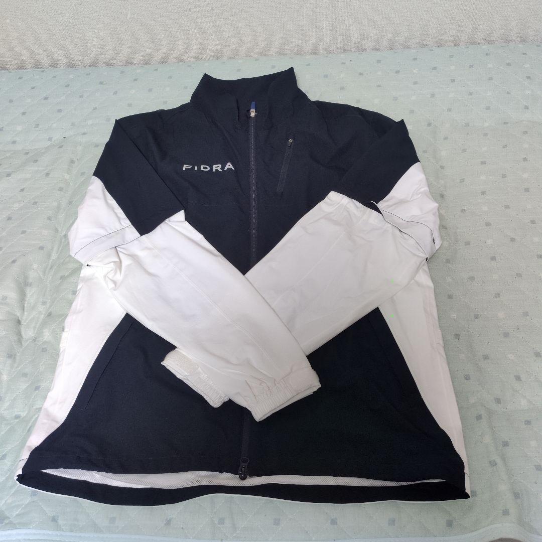 ゴルフ　レインウェア