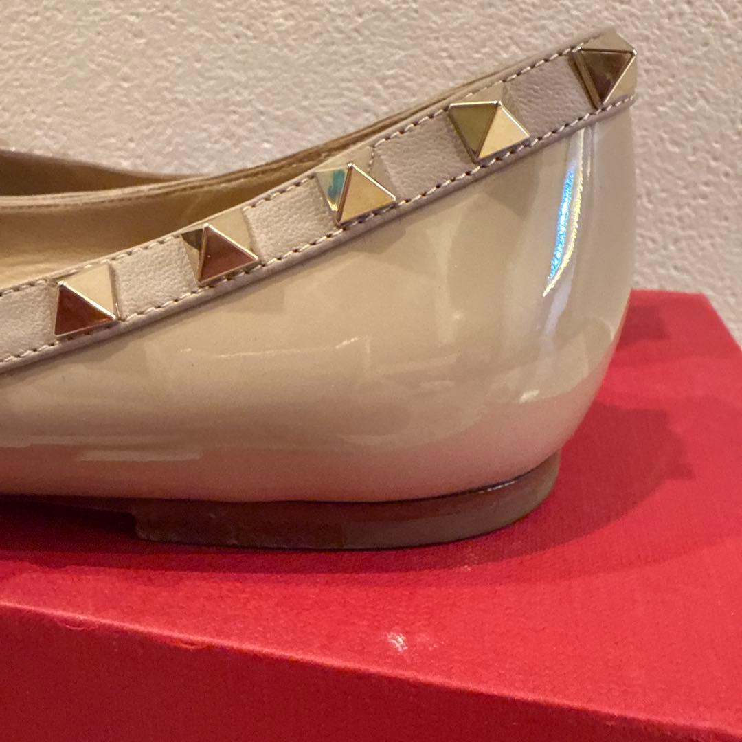 ヴァレンティノ　ロックスタッズ　エナメル　バレリーナ　フラットシューズ37ハーフ