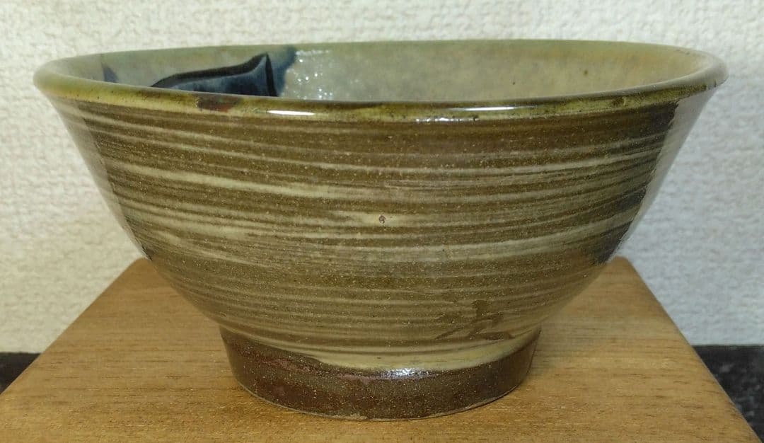 人間国宝 金城次郎 魚紋碗(茶碗,マカイ) 栞 共箱 美品 やちむん 壷屋焼