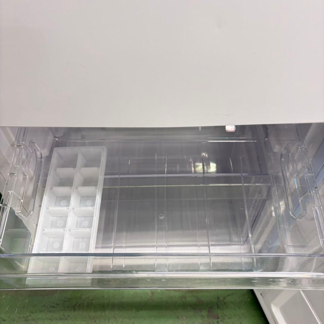 637 2023年製　冷蔵庫　小型　一人暮らし　100L〜200L 洗濯機も有