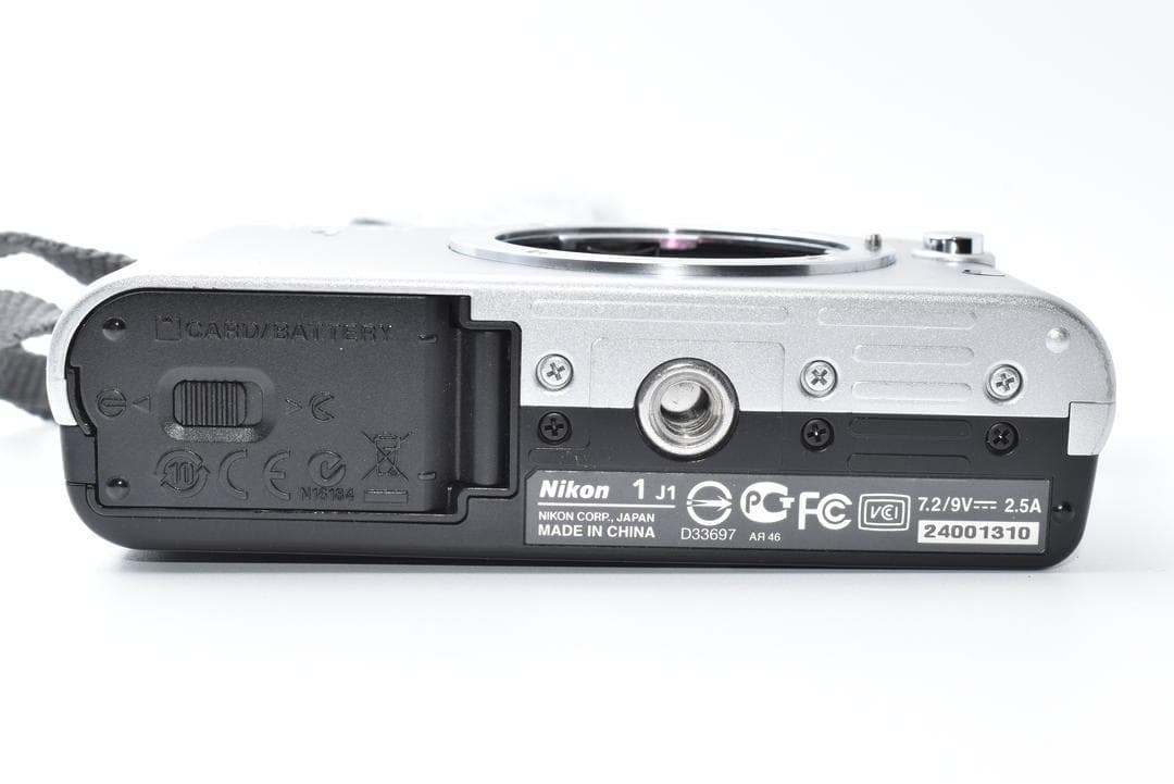 【美品】Nikon 1 J1 シルバー ボディ