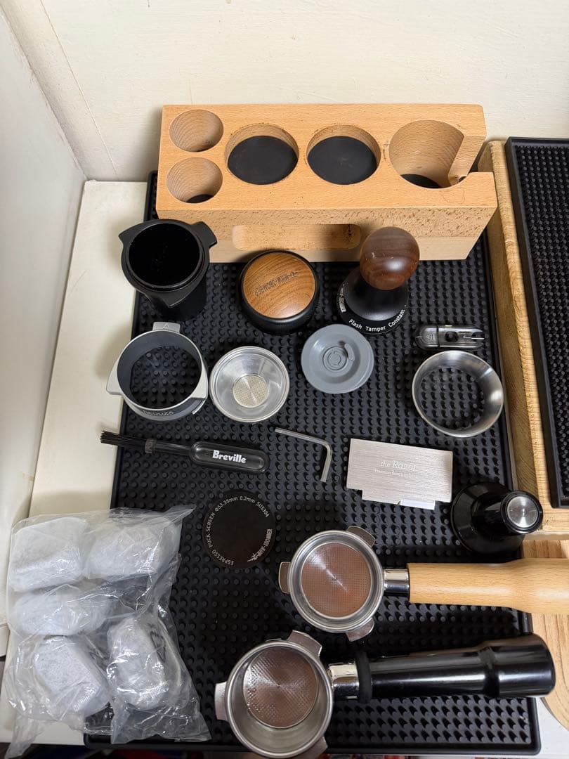 中古エスプレッソマシン Breville BES870XL/B