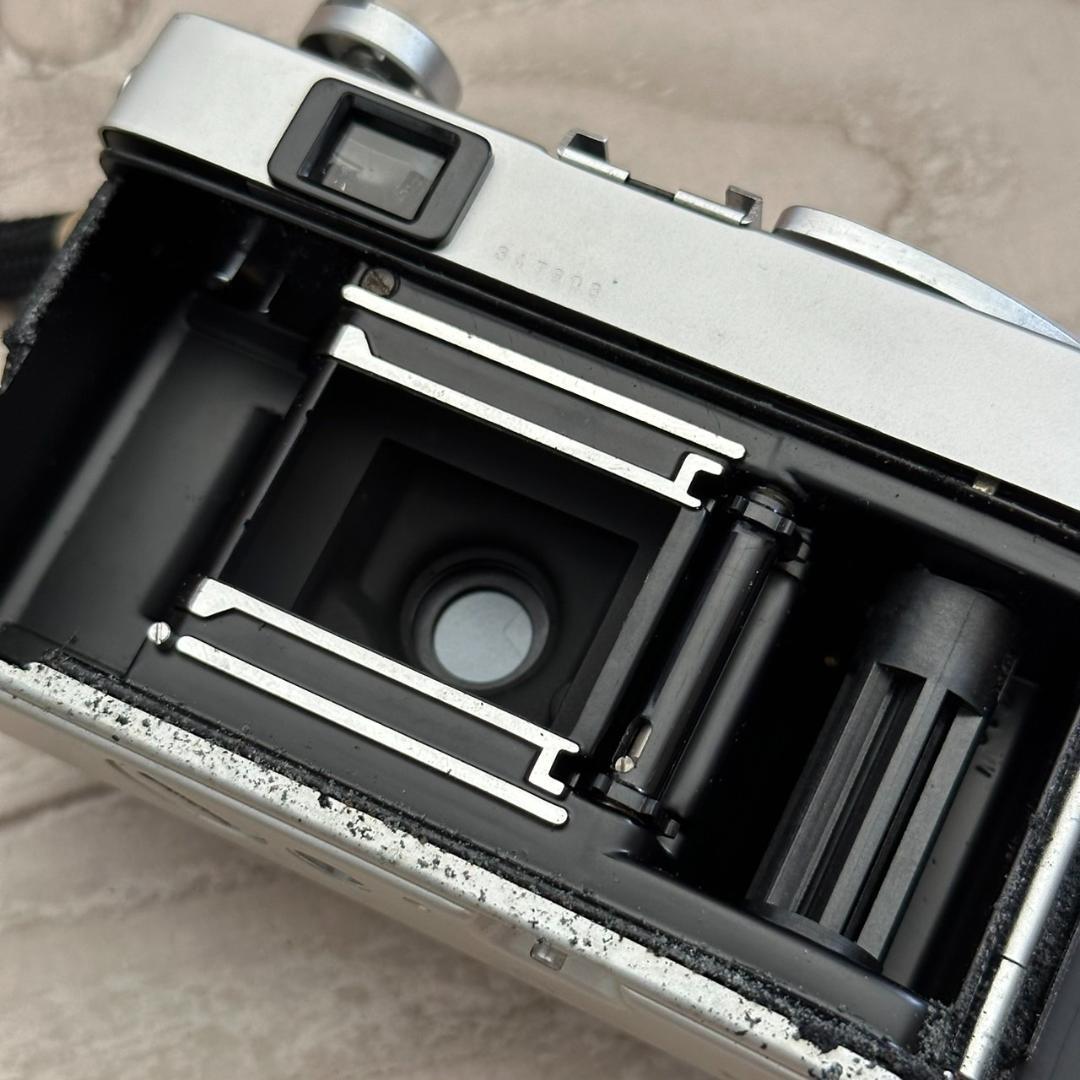 【現状品】KONICA C35 フィルムカメラ ジャーニーコニカ★ストラップ付き
