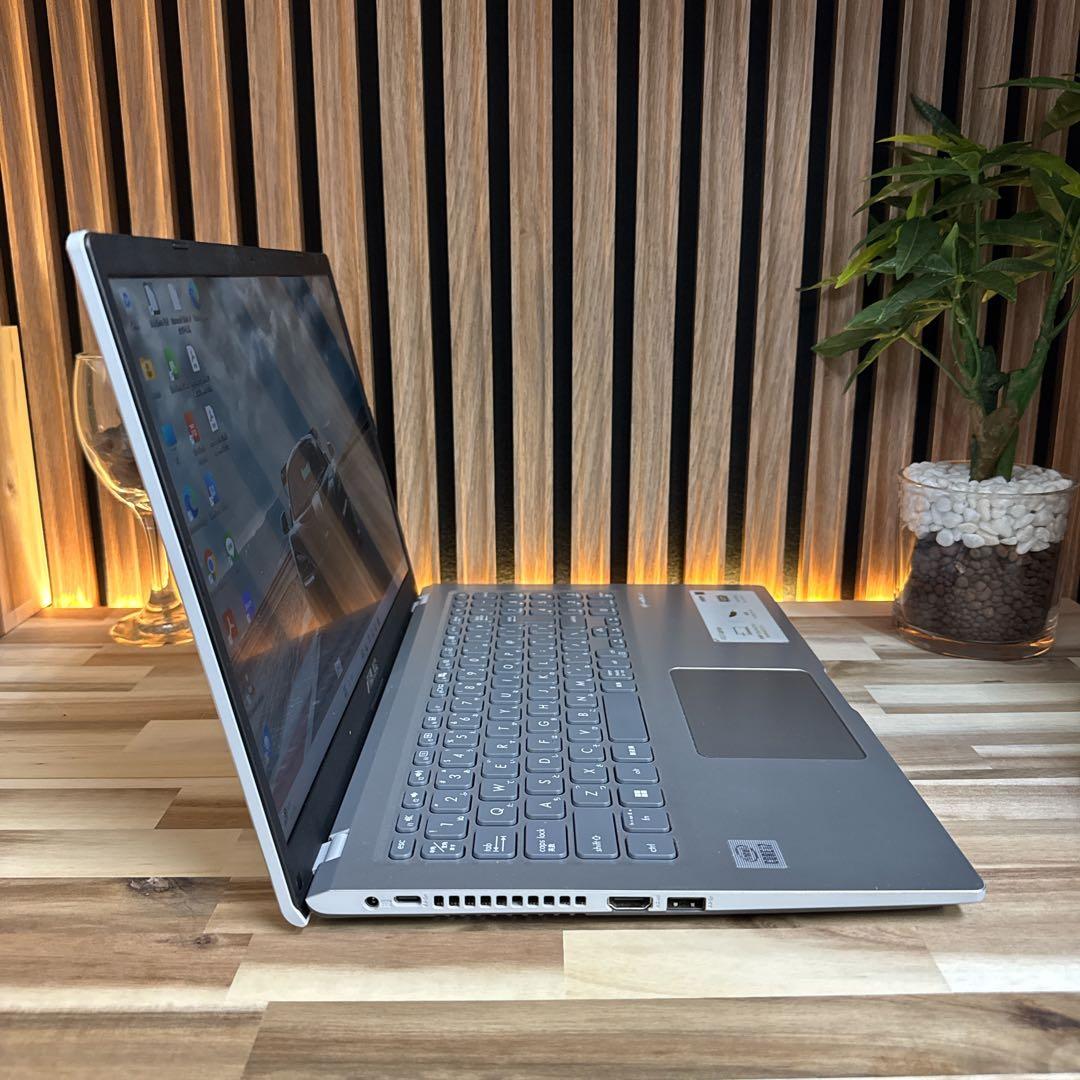 オススメ‼️Vivobook☘️i7第10世代☘️SSD512GB☘️ノートパソコン