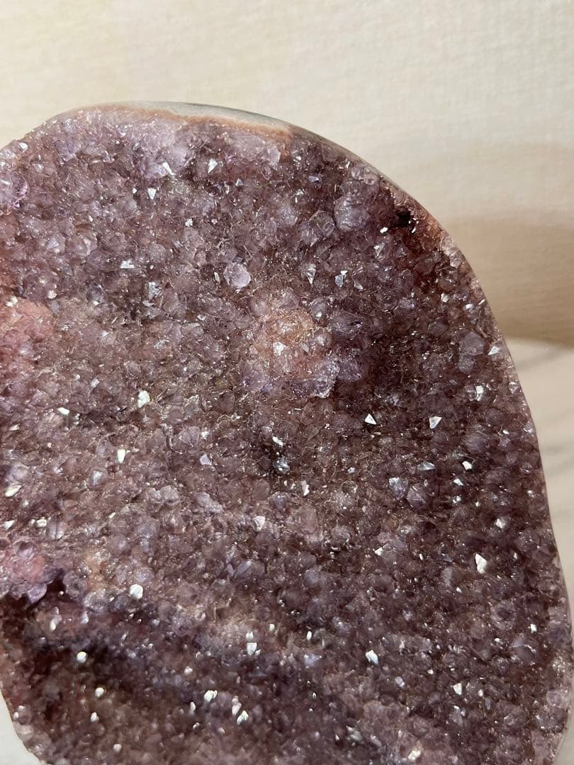 【天然石】⑤アメジストドーム　ジオード 原石 1kg以上 木製台座付き 紫水晶