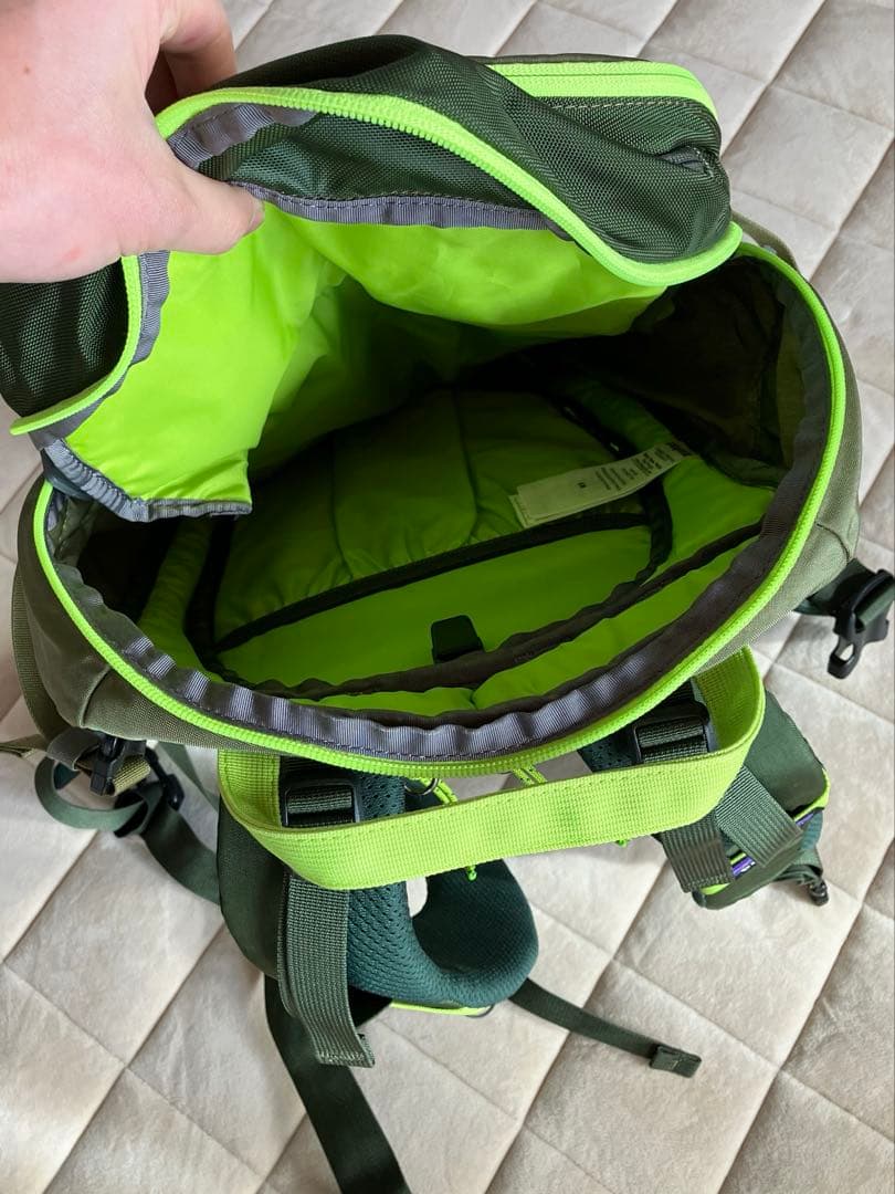 Patagonia スノードリフター　30L バックパック カーキ　オリーブ