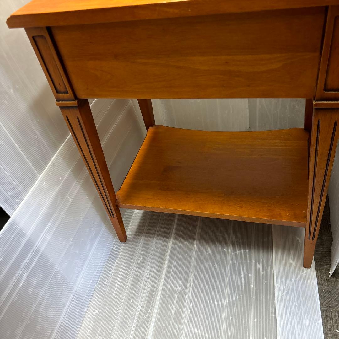 サイドテーブル　チェスト　机