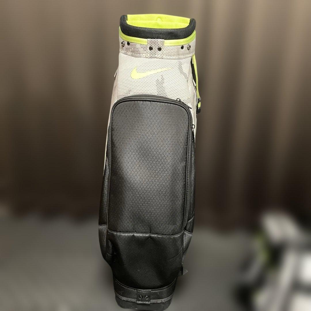 ナイキ　キャディバッグ　ボストンバッグ　新品アイアンカバー　新品ネームタグ付き
